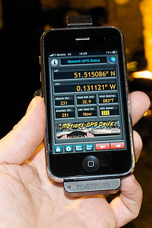 TomTom iPhone Car Kit on PocketGPSWorld.com