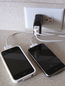 The Exspect triple USB travel charger