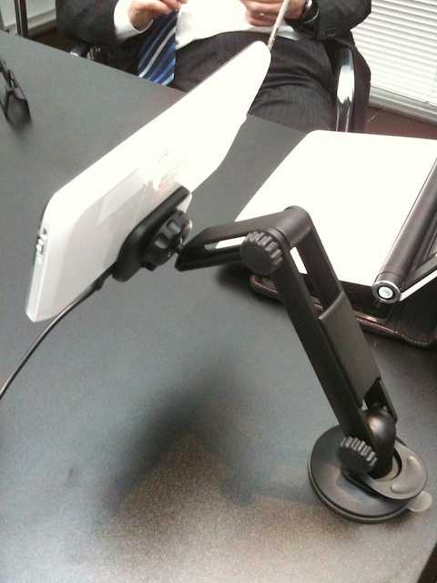 Mio Moov V780 car mount